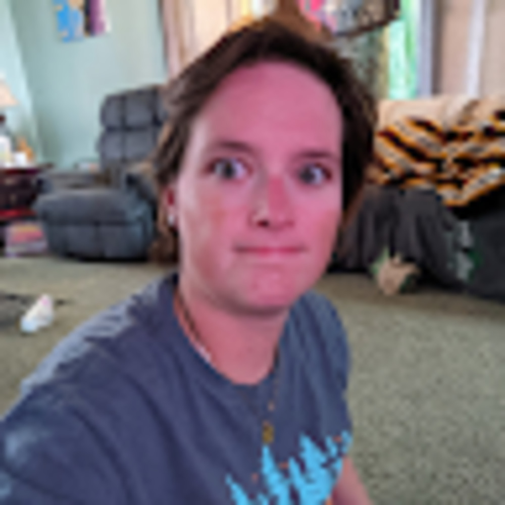 Meet your Posher, Alyson